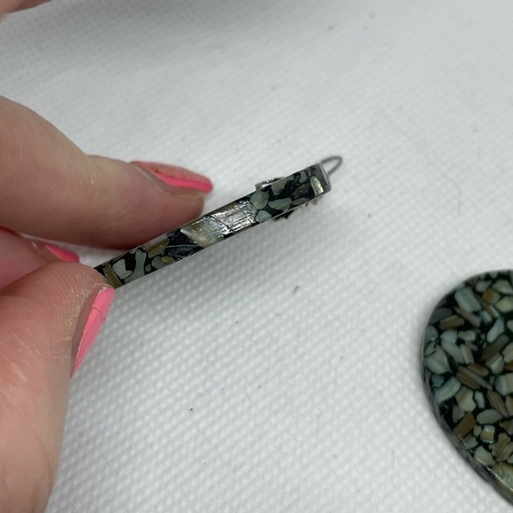 Euro wire heart earrings simulated granite green gray black tan 2.5 x 1.5 inches - Picture 3 of 5